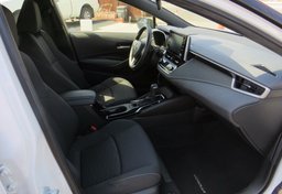 2021 Toyota Corolla Hatchback - Thumbnail 32