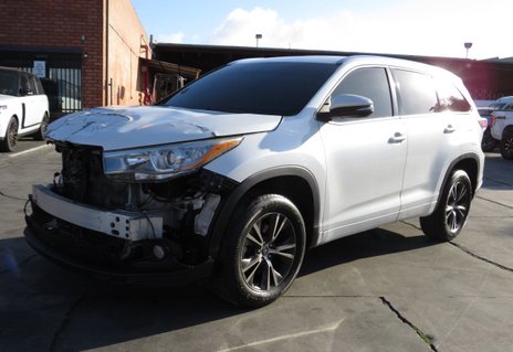 Picture of 2016 Toyota Highlander