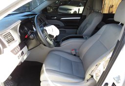 2016 Toyota Highlander - Thumbnail 27