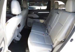 2016 Toyota Highlander - Thumbnail 31