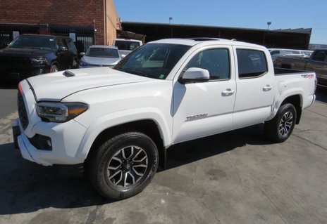 Picture of 2020 Toyota Tacoma 4WD