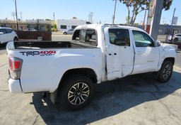 2020 Toyota Tacoma 4WD - Thumbnail 10