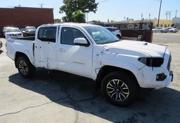 2020 Toyota Tacoma 4WD - Thumbnail 2