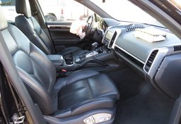 2015 Porsche Cayenne - Thumbnail 28