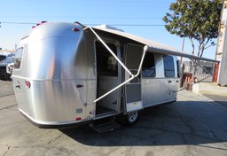 2016 Airstream Sport 22FB - Thumbnail 4