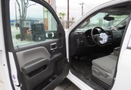 2018 Chevrolet Silverado 2500HD - Thumbnail 25