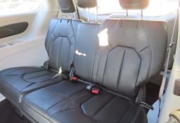 2023 Chrysler Pacifica - Thumbnail 32