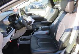 2023 Chrysler Pacifica - Thumbnail 24