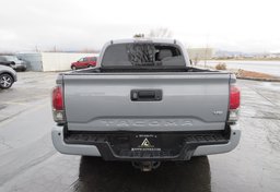 2019 Toyota Tacoma 4WD - Thumbnail 17