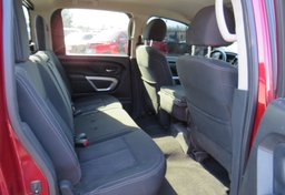 2018 Nissan Titan - Thumbnail 33