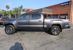 2021 Toyota Tacoma 4WD - Thumbnail 6