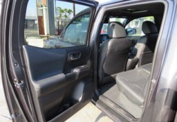 2021 Toyota Tacoma 4WD - Thumbnail 23