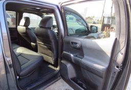 2021 Toyota Tacoma 4WD - Thumbnail 24