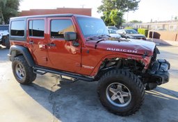 2014 Jeep Wrangler Unlimited - Thumbnail 2
