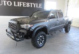 2017 Toyota Tacoma - Thumbnail 2