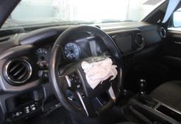 2017 Toyota Tacoma - Thumbnail 27