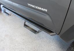 2017 Toyota Tacoma - Thumbnail 21