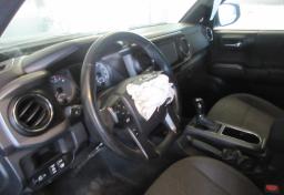 2017 Toyota Tacoma - Thumbnail 28