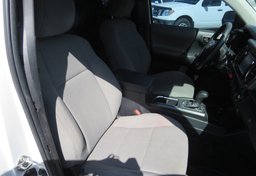 2018 Toyota Tacoma - Thumbnail 25
