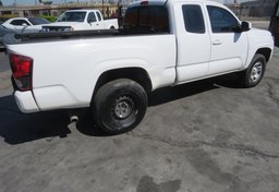 2018 Toyota Tacoma - Thumbnail 8