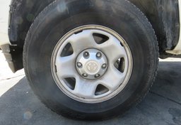 2018 Toyota Tacoma - Thumbnail 18