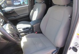 2018 Toyota Tacoma - Thumbnail 26