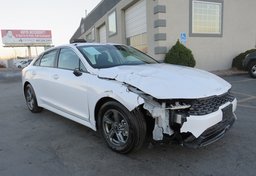 2022 Kia K5 - Thumbnail 2