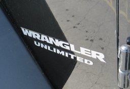2015 Jeep Wrangler Unlimited - Thumbnail 19