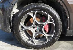 2018 Alfa Romeo Stelvio - Thumbnail 17