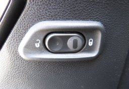 2016 Jeep Wrangler Unlimited - Thumbnail 35