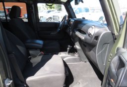 2016 Jeep Wrangler Unlimited - Thumbnail 23