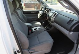 2014 Toyota Tacoma - Thumbnail 26