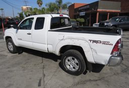 2014 Toyota Tacoma - Thumbnail 5
