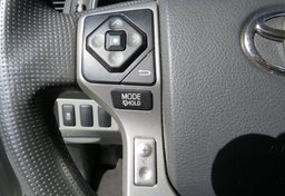 2014 Toyota Tacoma - Thumbnail 32