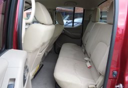 2016 Nissan Frontier - Thumbnail 25