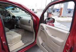 2016 Nissan Frontier - Thumbnail 17