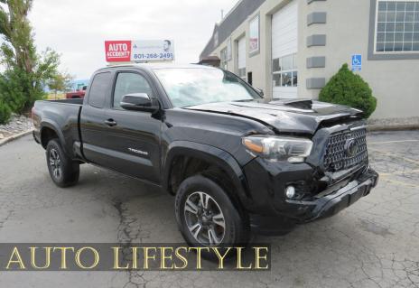 Picture of 2018 Toyota Tacoma