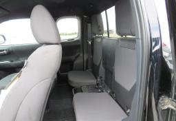 2018 Toyota Tacoma - Thumbnail 26