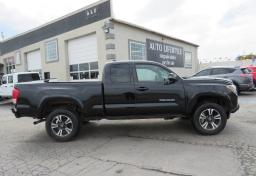 2018 Toyota Tacoma - Thumbnail 12