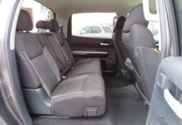 2015 Toyota Tundra Truck - Thumbnail 30