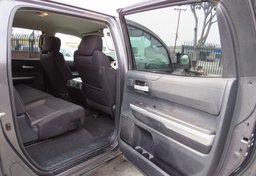 2015 Toyota Tundra Truck - Thumbnail 29