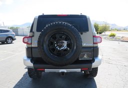 2012 Toyota FJ Cruiser - Thumbnail 11