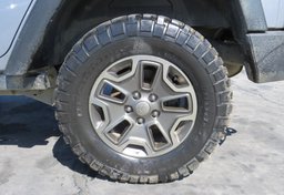 2015 Jeep Wrangler Unlimited - Thumbnail 17