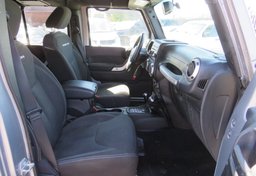 2015 Jeep Wrangler Unlimited - Thumbnail 22