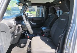 2015 Jeep Wrangler Unlimited - Thumbnail 21