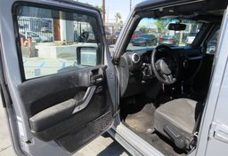 2015 Jeep Wrangler Unlimited - Thumbnail 19