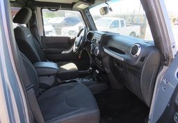 2015 Jeep Wrangler Unlimited - Thumbnail 24