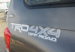 2017 Toyota Tacoma - Thumbnail 21