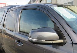 2017 Toyota Tacoma - Thumbnail 17