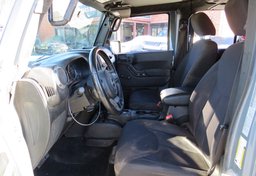 2015 Jeep Wrangler Unlimited - Thumbnail 21